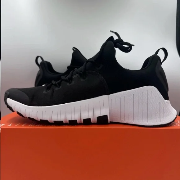 Nike Free Metcon 6 Black White BRAND NEW Multiple Sizes - Picture 6 of 7
